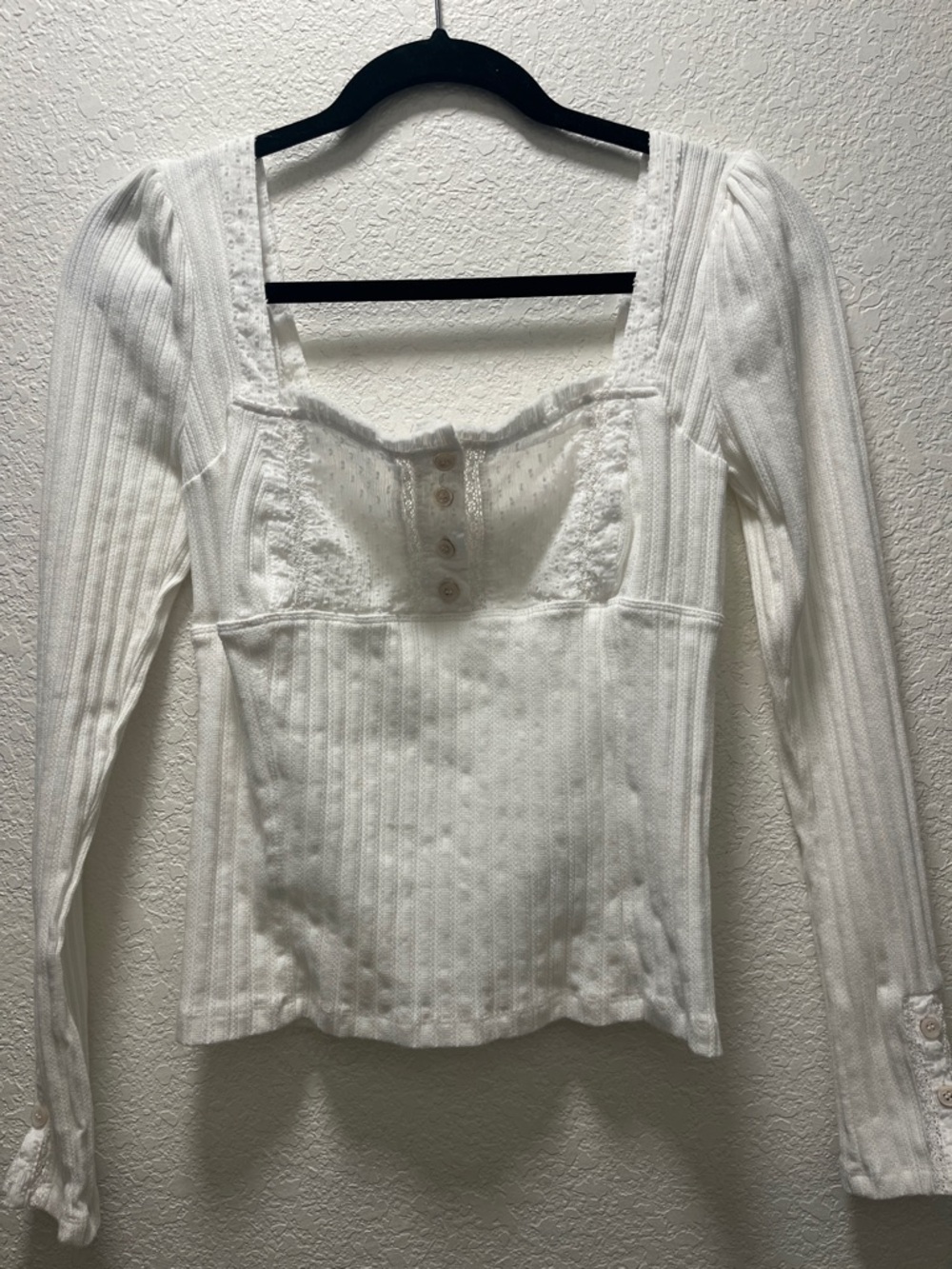 Free People White Ribbed Square-Neck Lace-Trim Long Sleeve Top

Only tried on
